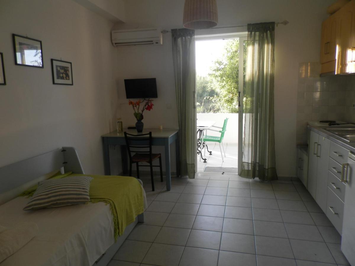 Silvi Mari Apartments 普拉坦斯 外观 照片