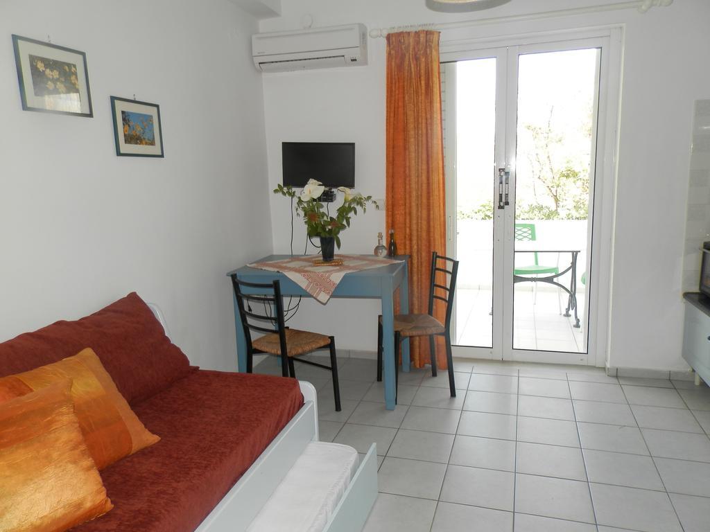 Silvi Mari Apartments 普拉坦斯 外观 照片